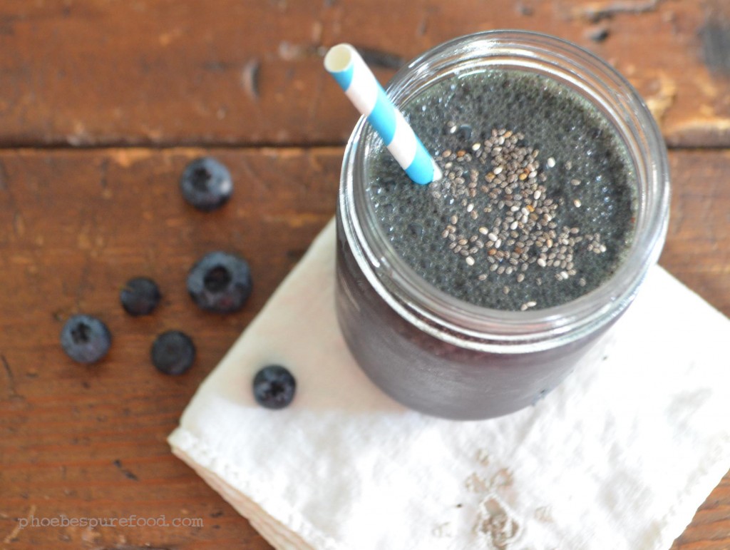 blueberry spinach chia smoothie